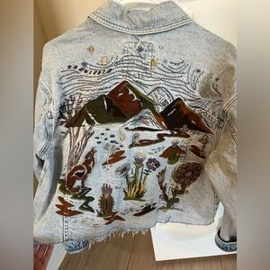 Cleo + Wolf Scenic Embroidered Denim Jacket Size Small